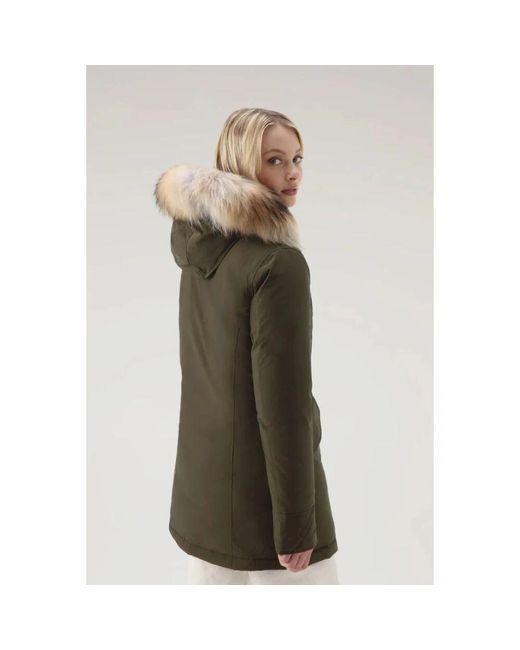 Cappotto urban touch in piuma doca di Woolrich in Green