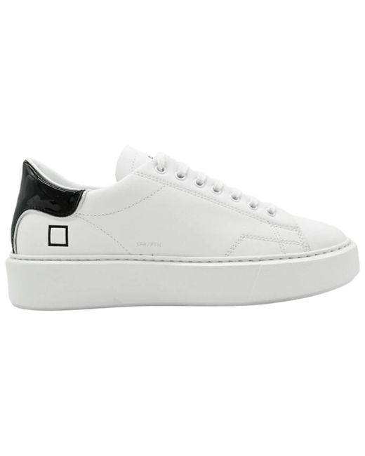 Date White Stilvolle weiße schwarze sneakers