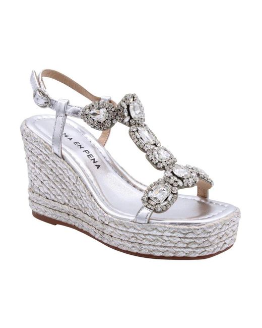 Wedges di Alma En Pena. in Gray