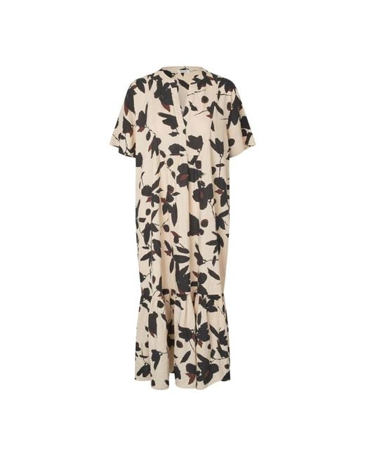 Midi Dresses di Masai in Natural