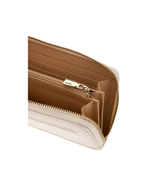Wallets & Cardholders di Guess in White