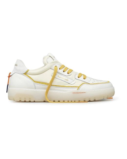 Sneakers in pelle ispirate agli anni '80 in bianco/arancione di Barracuda in White da Uomo