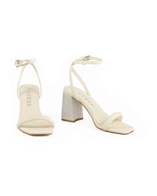 Sandalia in pelle con suola in gomma di Guess in White