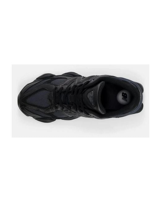 New Balance Black Sneakers