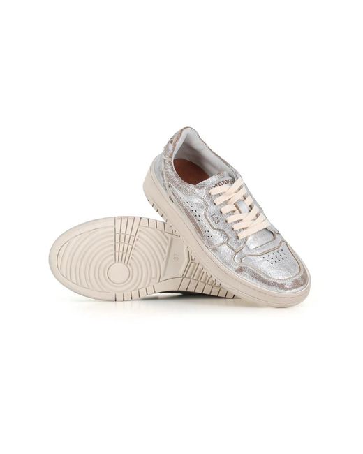 LEMARGO White Sneakers