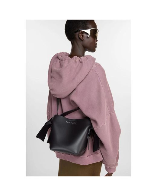 Acne Bucket Bags in het Black