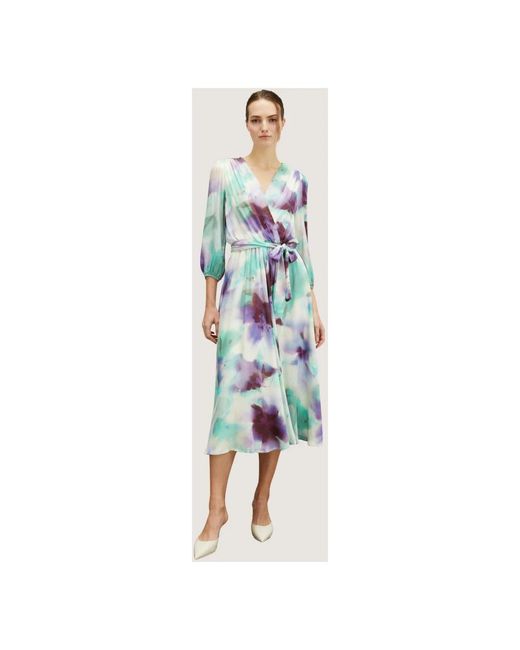 mötivi Blue Satin midi kleid mit abstraktem muster