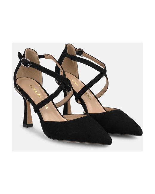 Alma En Pena. Black Pumps