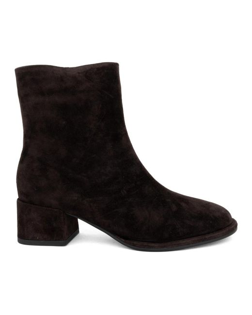 Linda Baumann Black Heeled Boots