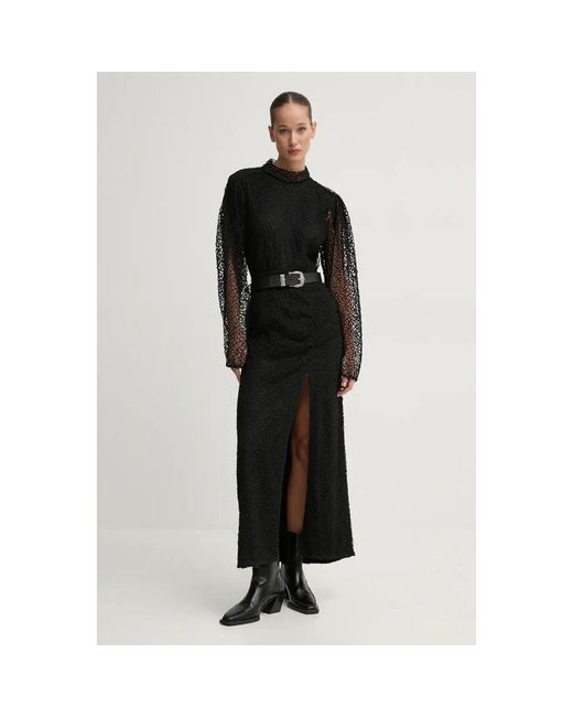 IRO Fillina Rok in het Black