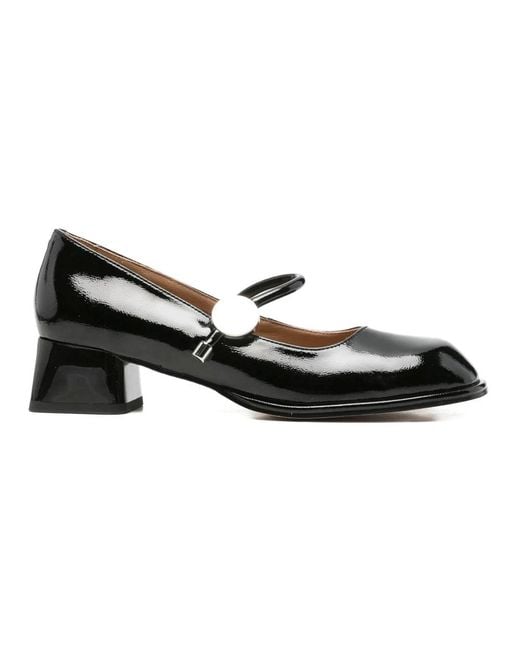 Linda Baumann Black Pumps