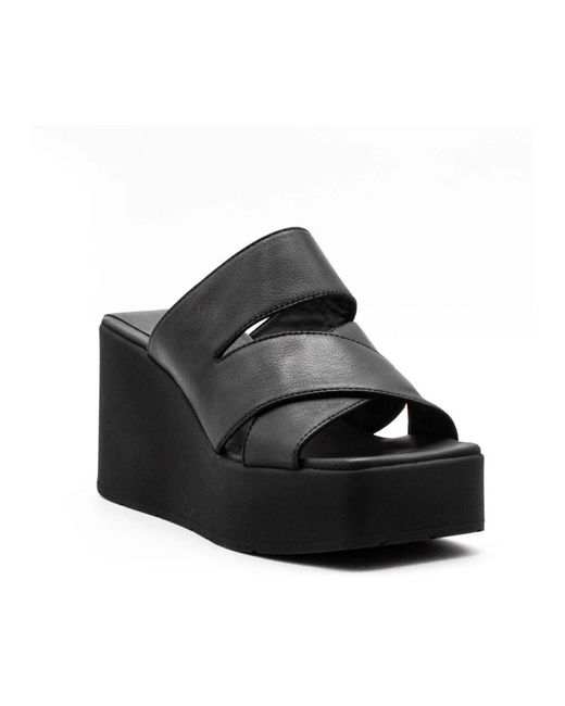 Vic Matié Black Wedges