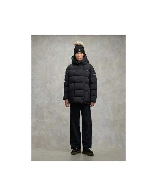 Blauer Winterjassen in het Black