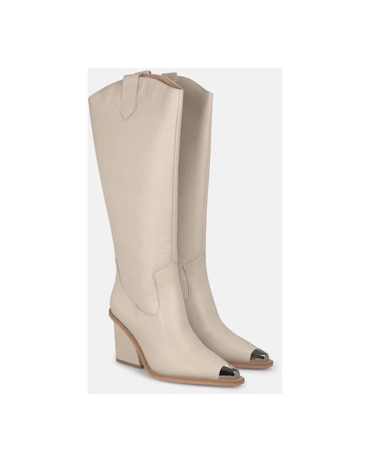 Alma En Pena. Natural Cowboy & Biker Boots