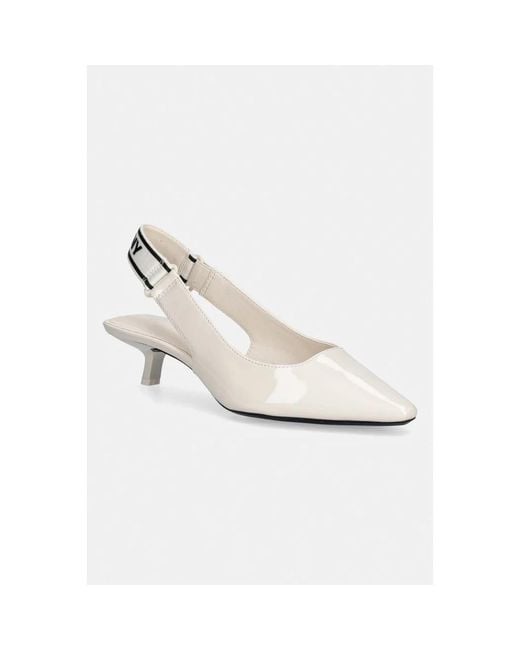 DKNY Nolene Pump in het White