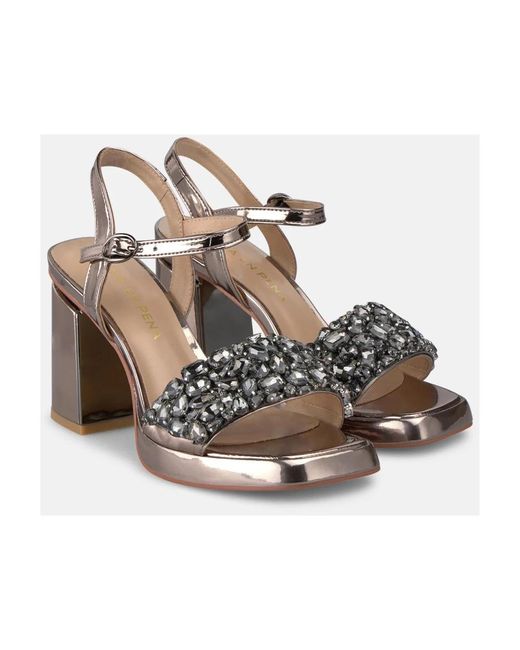 Alma En Pena Sandalo Diva Bronze Con Tacco Quadrato E Striscia Di Strass – V240713, Altezza Tacco 5,8 Cm, Punta Quadrata