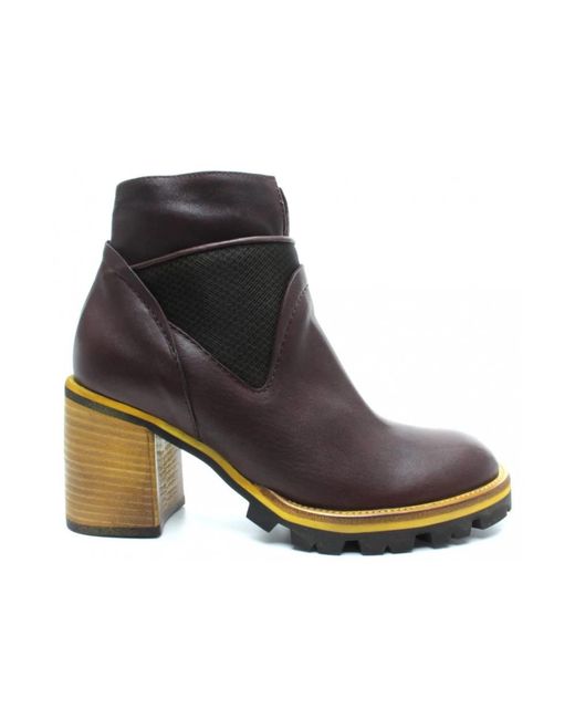 Heeled Boots Ixos en coloris Brown