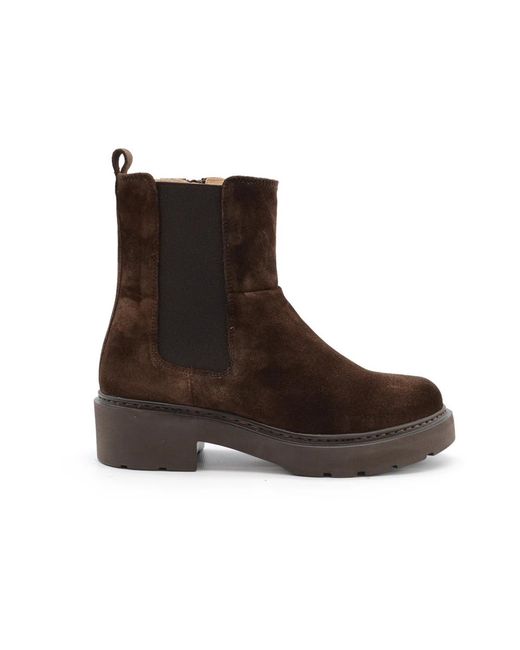 Unisa Brown Chelsea Boots
