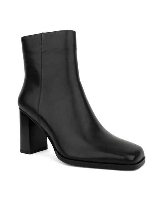 Linda Baumann Black Heeled Boots
