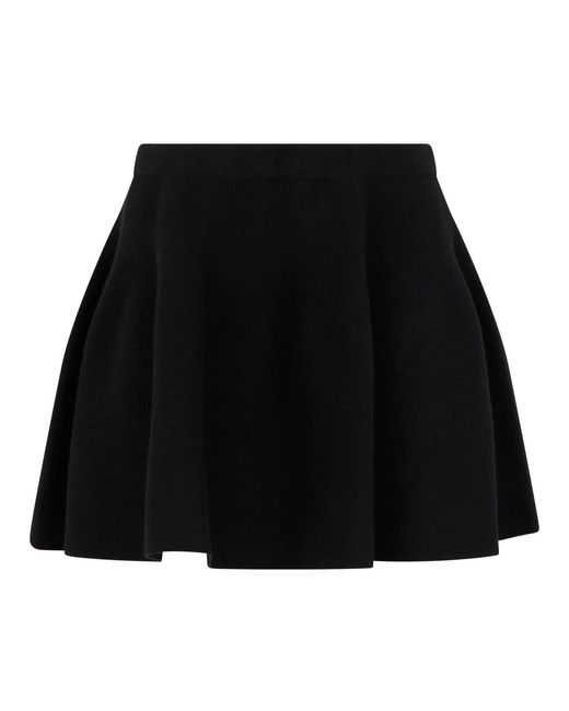 Lisa Yang Clare Rok in het Black