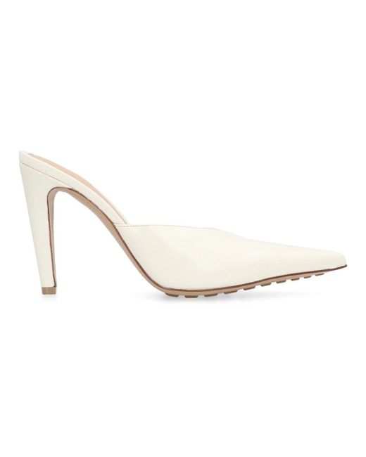 Bottega Veneta White Spitze Zehen Ledermules
