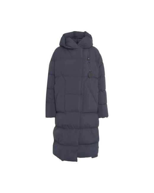 Blauer Parkas in het Blue