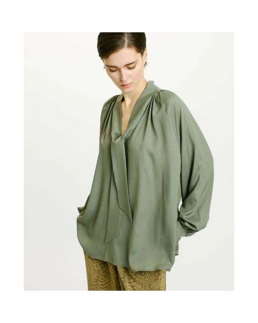 Momoní Green Blouses