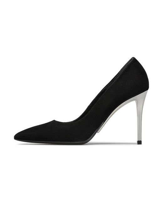 Pumps di Loriblu in Black