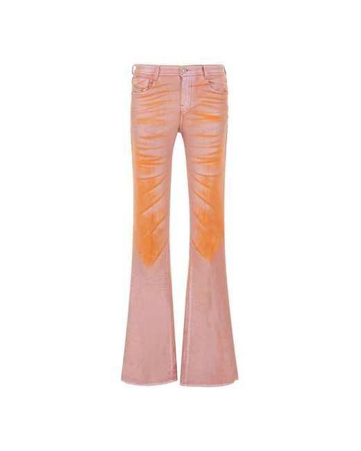 Flared jeans di DIESEL in Pink