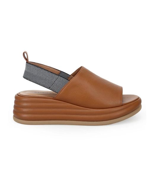 Flat Sandals di Sangiorgio in Brown