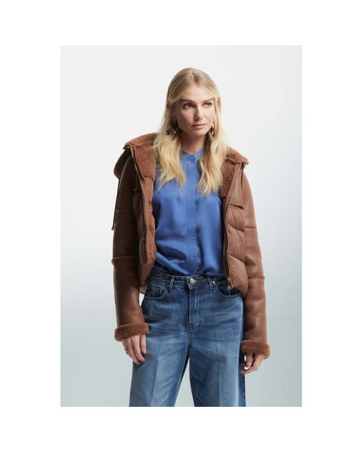 Kocca Brown Kurze jacke mit teddy-details