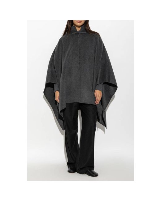Capes Rohe de color Black
