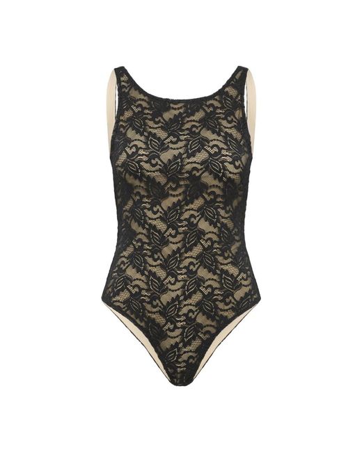 Gestuz Body in het Green