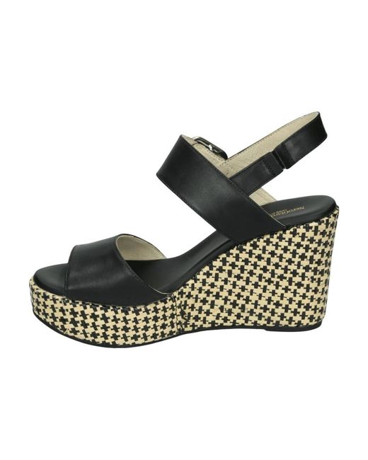 Nero Giardini Metallic Wedges