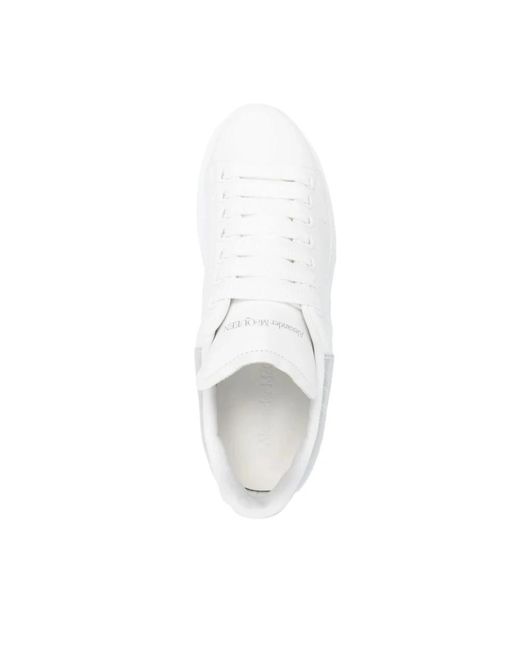 Alexander McQueen White Weiße oversized sneakers mit logo
