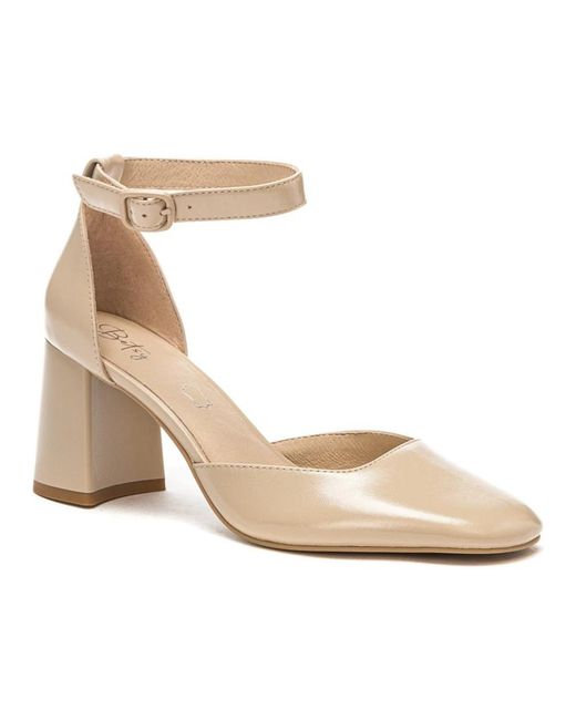 Betsy Natural Pumps