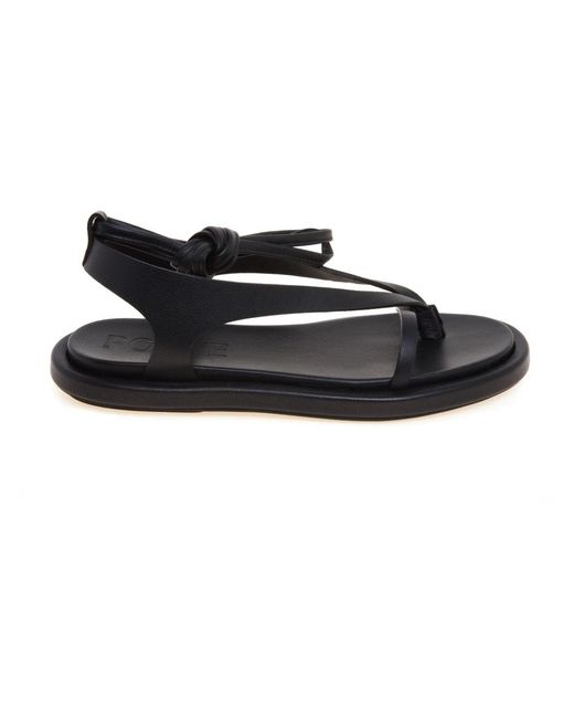 Poeve Black Flat Sandals