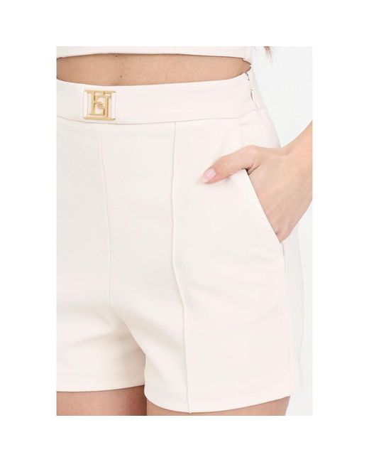 Elisabetta Franchi Natural High-waist stretch shorts,-shorts in butter mit goldenem metall-detail