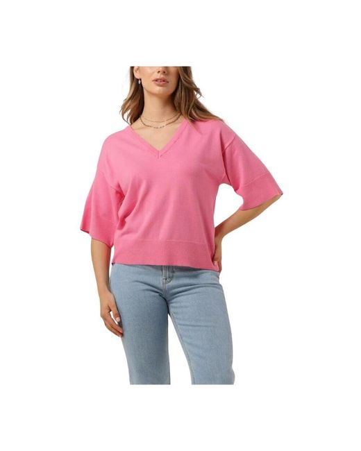 Moss Copenhagen Red V-Ausschnitt Pullover Top