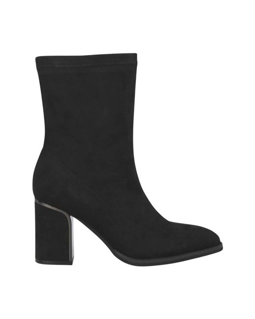 Alma En Pena. Black Heeled Boots