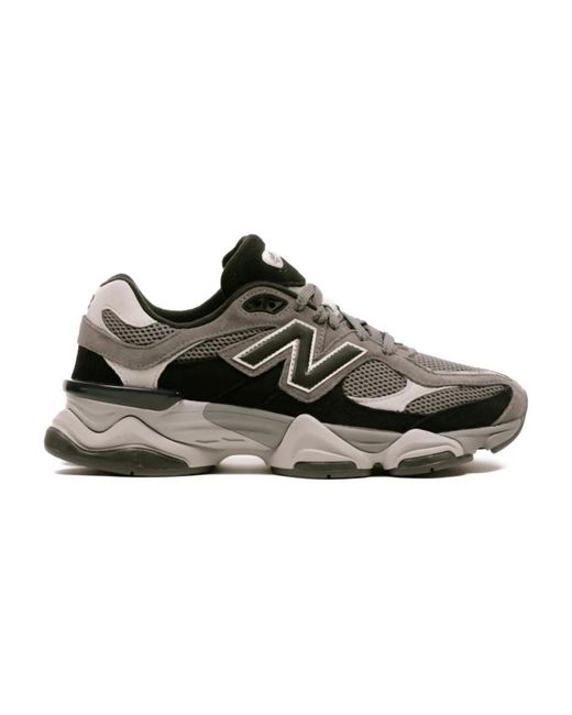 New Balance Black Sneakers