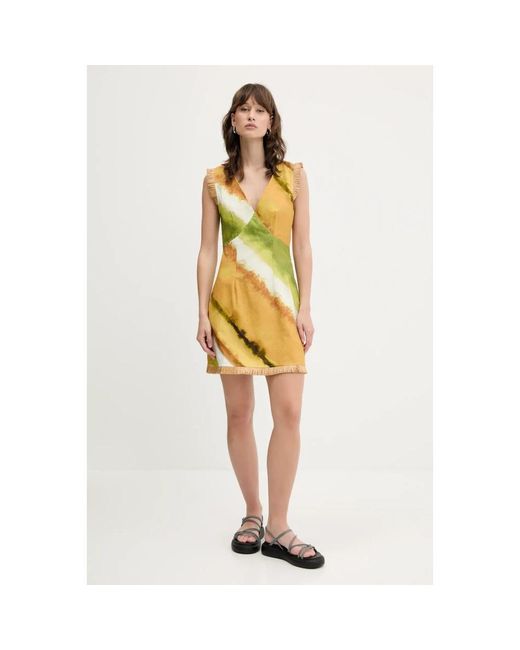 Short Dresses Never Fully Dressed de color Metallic