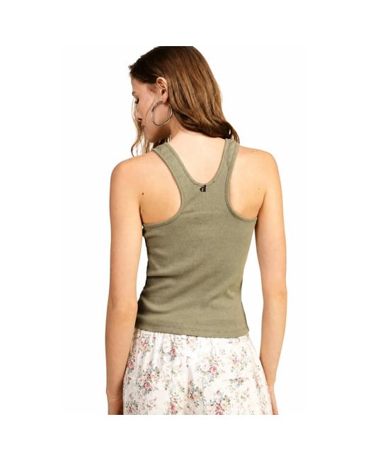 Dixie Tops in het Green