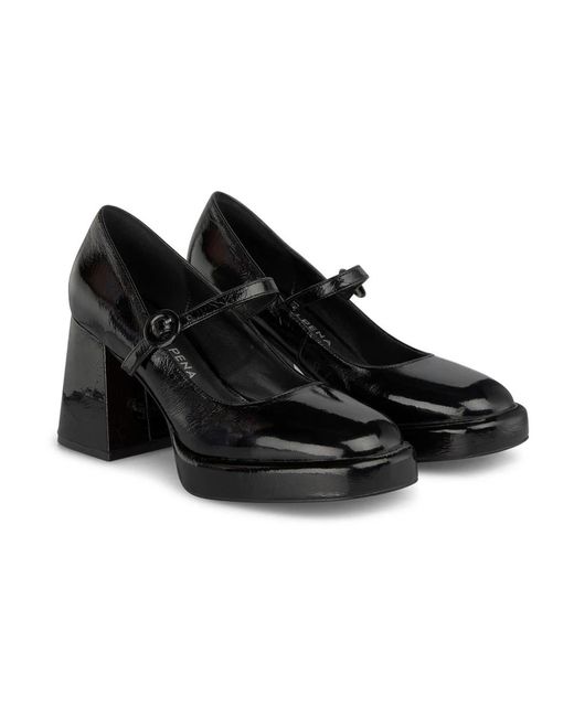Alma En Pena. Black Pumps