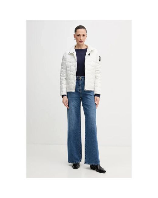 Blauer Donsjassen in het White