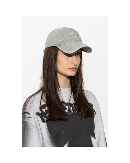 Caps di Acne in Gray