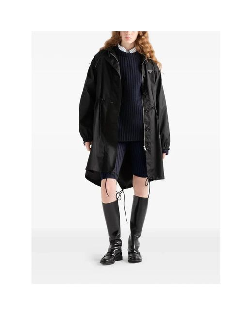 Prada Re-Nylon Regenjas in het Black
