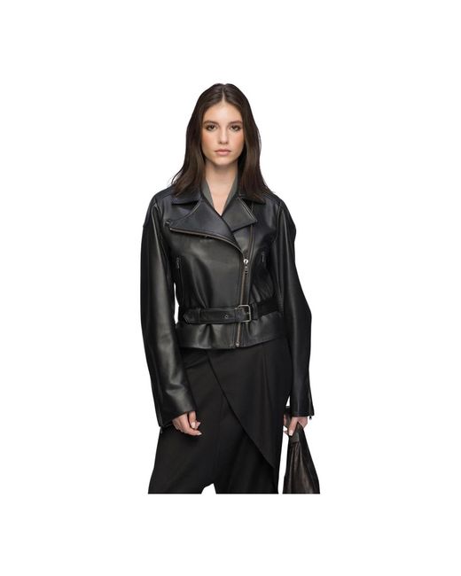 Carla - giacca in pelle nera di VESPUCCI by VSP in Black