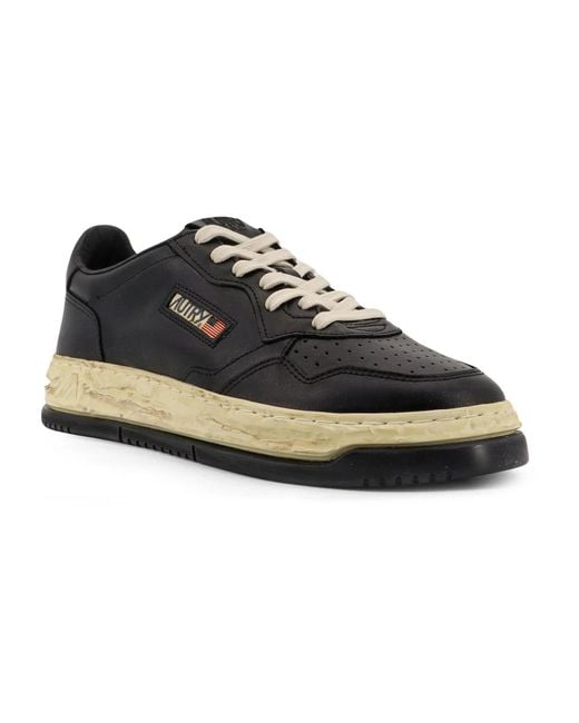 Autry Zwarte Sneakers Met Geperforeerde Leren Inzet in het Black voor heren