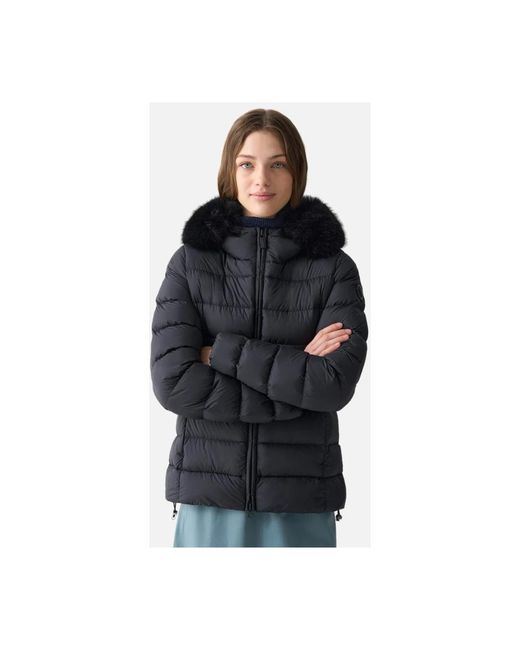 Ski Jackets Colmar en coloris Black